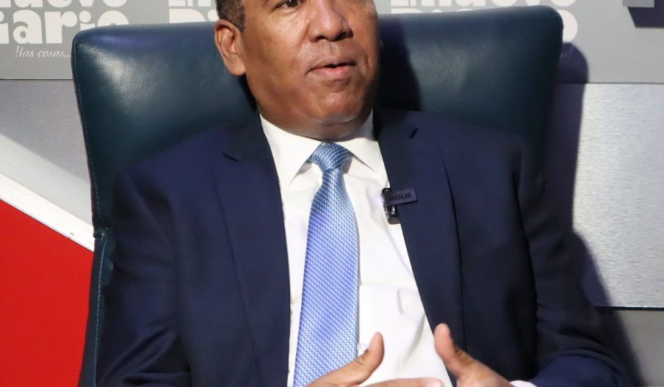 Nicolás Calderón afirma la Fuerza del Pueblo le ganaría a cualquier candidato del PRM en 2028