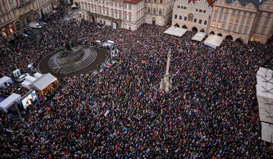 Thousands protest in Prague against public media funding reforms