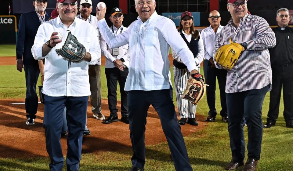 VIDEO: Peralta y Jorge guían a Gigantes a un triunfo sobre las Águilas