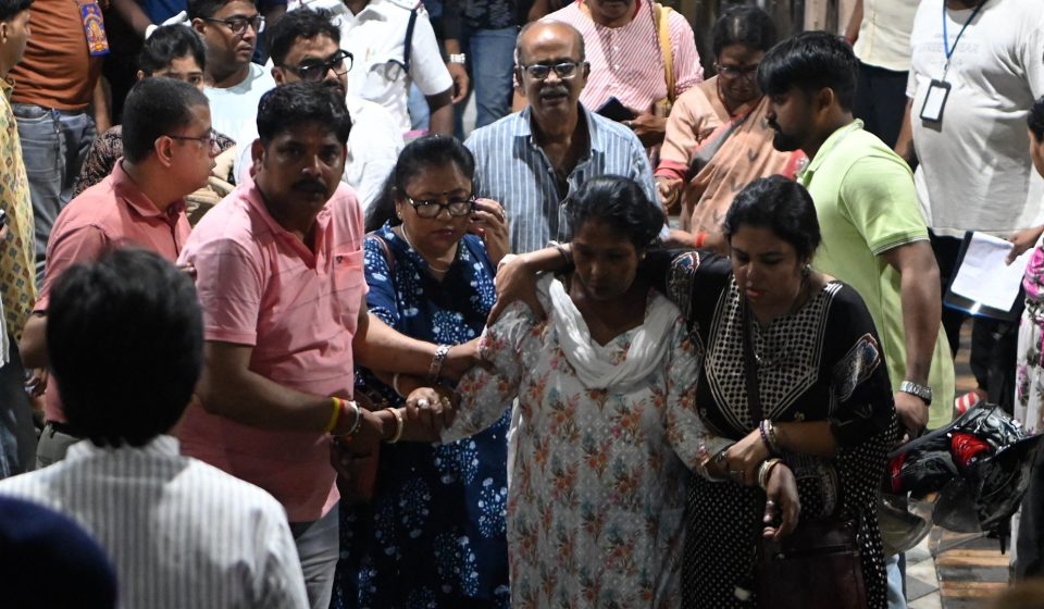 At least 19 dead in stampede at Kolkata Hindu festival