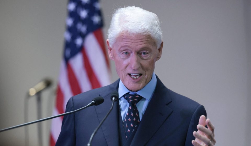 Bill Clinton quotes Quran and condemns anti-Muslim rhetoric