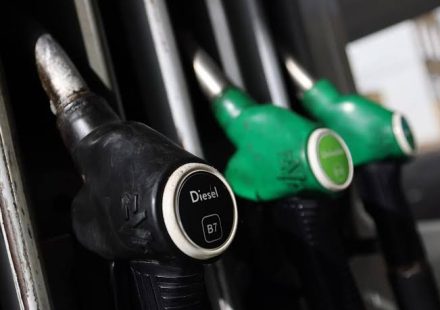 La OPEP+ decide mantener congelada su oferta de petróleo en noviembre